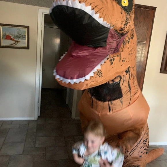 Meet your Posher, Kyle - Picture 3 of 3